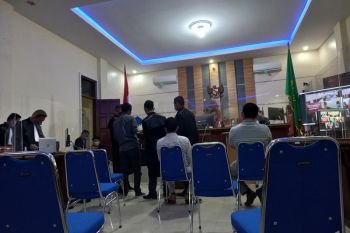 Saksi Taufik bersumpah demi keluarga, "fee" 30 persen diserahkan kepada Akbar
