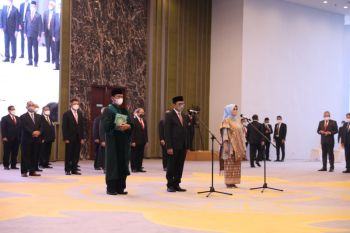 Juda Agung dan Aida Budiman jadi Deputi Gubernur BI