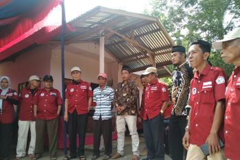 Relawan 'PakSa' bedah rumah keluarga tidak mampu di Situjuah