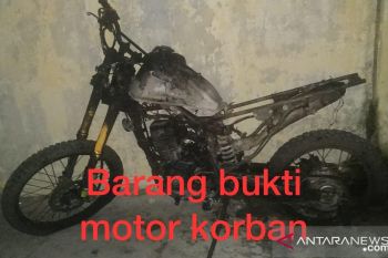Polisi tangkap lima pelaku pembakaran sepeda motor dua diantaranya wanita