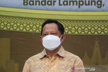 Tito Karnavian ingatkan daerah agar tak bergantung transfer dari pusat