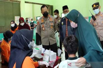 Polres Sukoharjo gelar vaksinasi 500 siswa