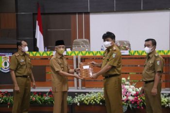 Bupati Pringsewu serahkan pagu DPA 2022