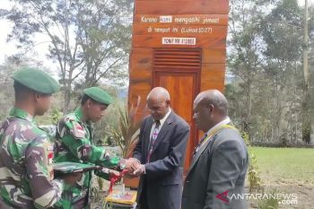 Satgas TNI Yonif 412 bangun enam menara lonceng gereja di Lanny Jaya