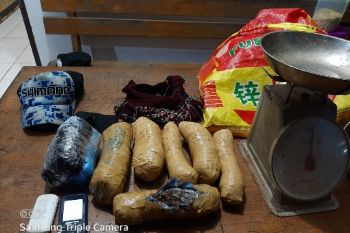Pelaku pembawa ganja 1,5 kg melarikan diri di perbatasan RI-PNG