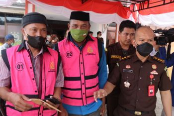 Kejati Sulbar tahan tiga tersangka korupsi dana peremajaan sawit rakyat