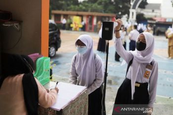PTM 100 persen di Kota Bandung digelar dengan protokol kesehatan ketat