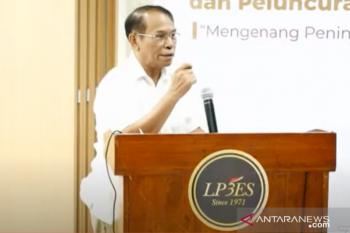 Adab berpolitik kaum intelektual