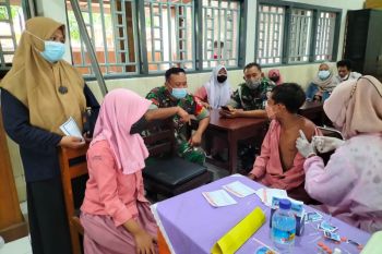 Target harian vaksinasi anak usia 6-11 tahun di Mataram terkendala pasokan