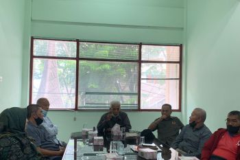 Pengurus KONI era 80-an minta kisruh olahraga Sumbar dihentikan