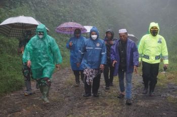 Pemkab Batang siapkan  jalan darurat di lokasi longsor
