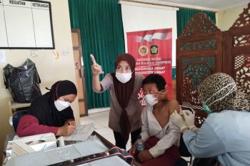 Binda DIY menyisir warga Kokap-Wates yang belum divaksin