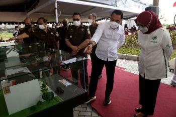 Wali Kota Eri dorong PT Yekape sediakan klaster hunian murah di Surabaya