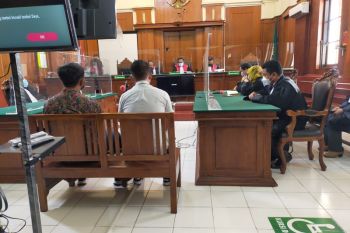 Dua polisi penganiaya wartawan Tempo divonis 10 bulan penjara