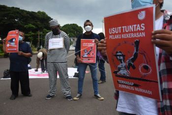 Aksi Solidaritas Untuk Jurnalis Nurhadi