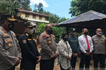 Risma harap pemda waspadai hunian di lereng bukit pemicu bencana longsor
