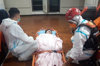 Tim SAR evakuasi warga China alami kecelakaan kerja di kapal