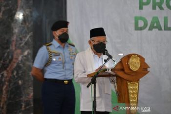 Wapres Ma'ruf Amin ingatkan jangan kita menjadi "bangsa tong kosong nyaring bunyinya"