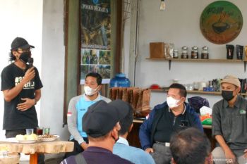 Walhi builds communication network in South Kalimantan's flood, landslide prone areas