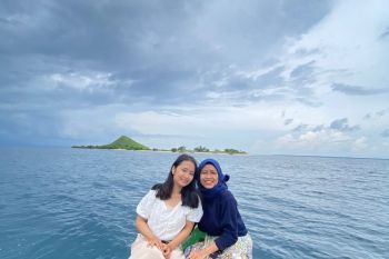 Keindahan Pantai Kenawa Sumbawa bak kolam renang