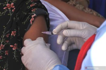 Vaksinasi bantu cegah penyakit tangan, kaki, dan mulut pada anak