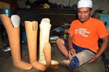 Difabel Pembuat Kaki Palsu