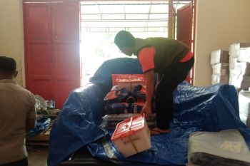 Tiga rumah di Makassar rusak diterjang angin puting beliung