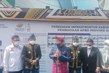 Gubernur Sumsel resmikan pembangunan  infrastruktur di OKU Timur