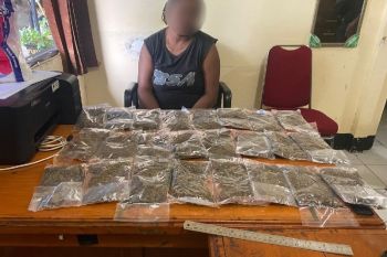 Perempuan pengedar ganja warga PNG ditangkap di Jayapura