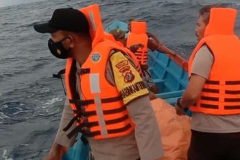 Kapal berpenumpang 15 orang tenggelam di perairan Pulau Kabat, patuhi peringatan BMKG