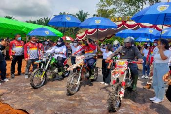Bupati Kotim apresiasi kecamatan mampu bangun sirkuit