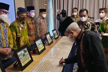 Sekjen Kemenag resmikan enam gedung KUA di Sulawesi Selatan