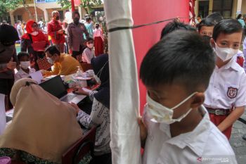 Temukan satu siswa positif COVID-19, Pekanbaru hentikan pembelajaran SMPN 1