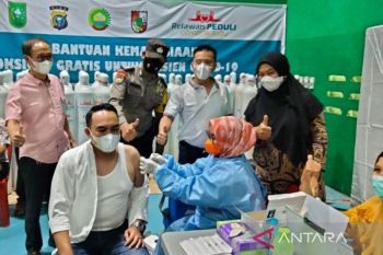 Kapolresta Pekanbaru divaksinasi COVID-19 penguat