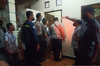 Seorang pria di Mataram ditemukan meninggal dalam kamar kos