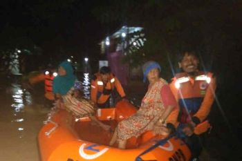Sungai Ciberes meluap, tiga desa terendam banjir
