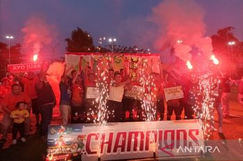RSUD Murjani angkat trofi juara setelah pesta gol di final
