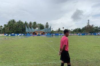 PSSI Sumbar tunda final Piala Soeratin U-15 antara PSP Padang hadapi Gasliko