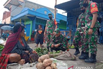 Aktivitas jual beli di pasar Wouma Jayawijaya sudah normal