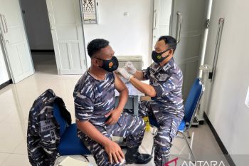 Diskes Lantamal XIII Menggelar Vaksinasi Booster