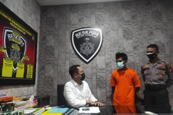 Mencuri pagar, pria di Pekanbaru diringkus polisi
