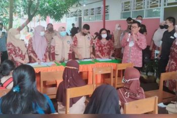 Sebanyak 8.102 siswa SD di Makassar telah divaksin