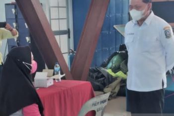 Wujudkan "travel bubble" RI-Singapura, pelaku wisata divaksinasi penguat