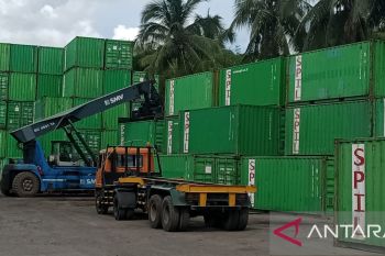 KSOP Kota Baubau catat bongkar muat barang peti kemas meningkat selama 2021