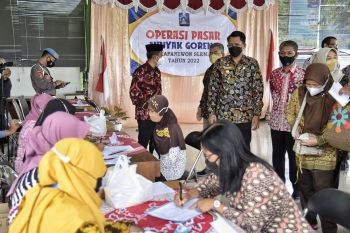 Sleman gelar operasi pasar minyak goreng bagi keluarga tidak mampu
