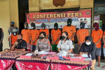 Polres Gunung Kidul menangkap pengedar pil koplo