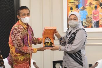 Pemkab Lombok mengupayakan penyerapan tenaga kerja lokal di KEK Mandalika
