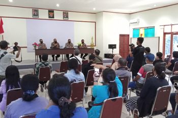 Polisi kumpulkan keluarga 17 korban tewas akibat pembakaran karaoke di Sorong