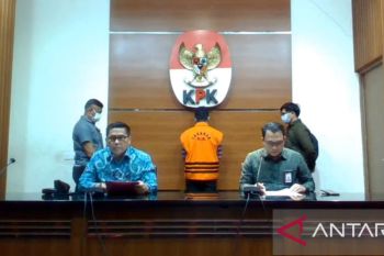 Mantan Dirjen Bina Keuangan Daerah Kemendagri jadi tersangka suap dana PEN daerah