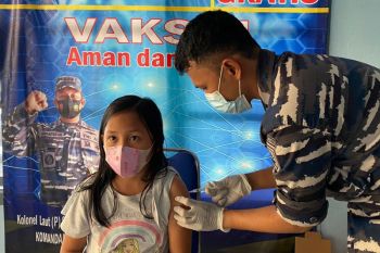 Lantamal VIII Manado terus giatkan vaksinasi COVID-19  anak hingga Lansia